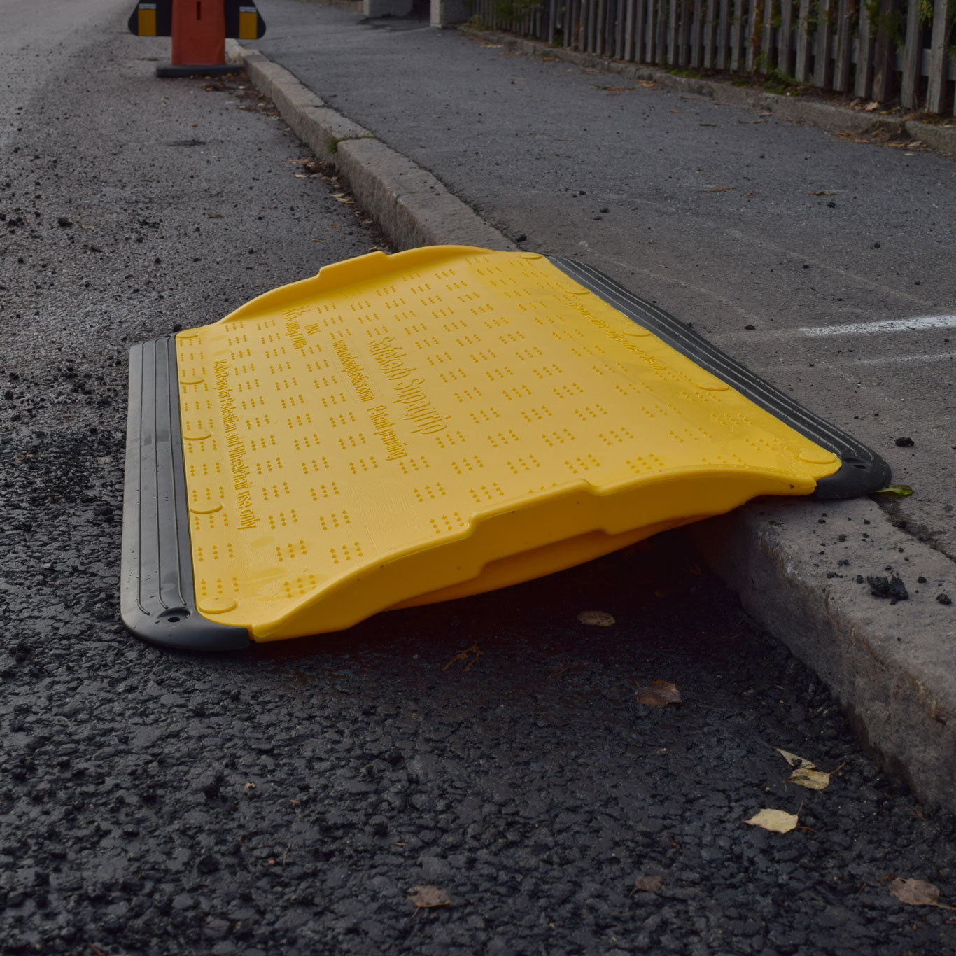 Trottoarramp Supagrip, maxvikt 350 kg 1282x760 mm, vikt 10 kg, för 60 -160 mm